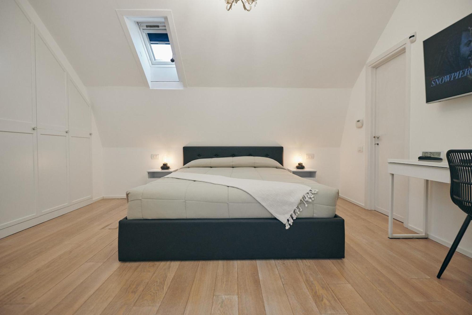 Sant'Andrea Penthouse By Montenapoleone Living Milan Bagian luar foto